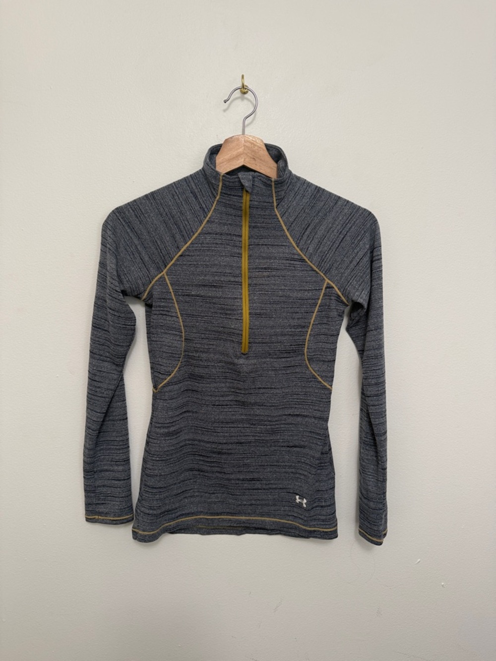 Under Armour Gray Heathered Long Sleeve Half Zip Shirt